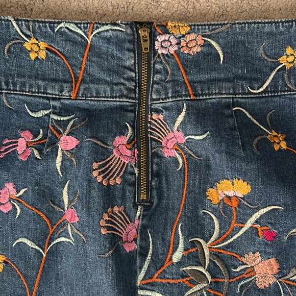Maeve by Anthropologie denim skirt. Size 6 - Picture 3 of 5
